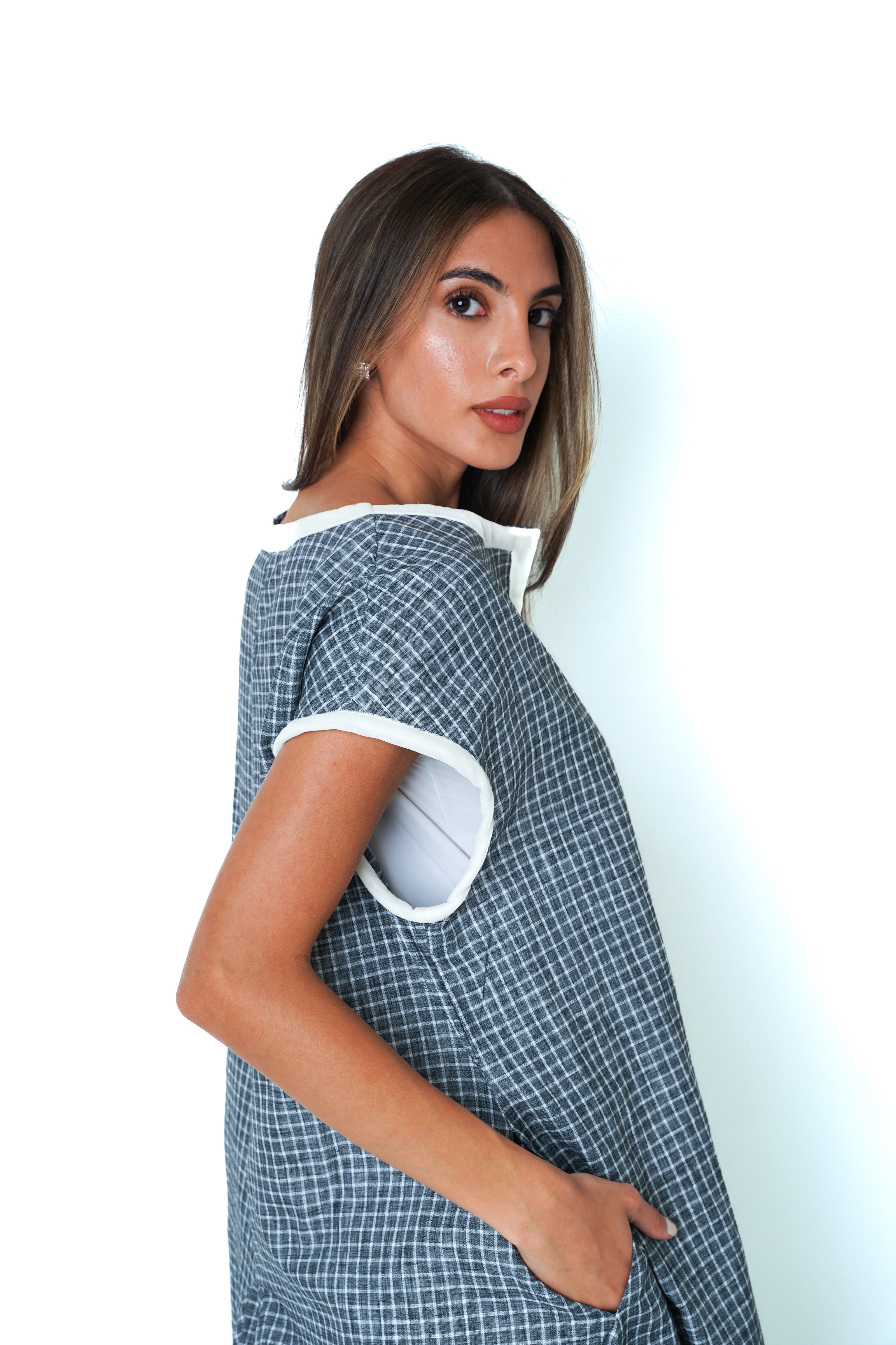 008│c h e c k e r e d│