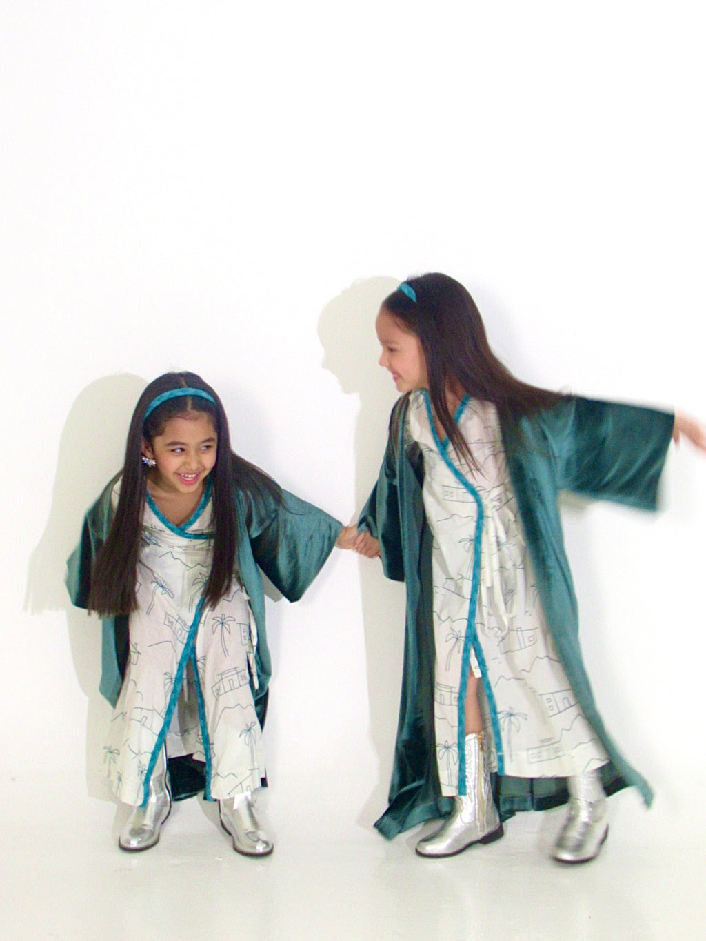 Long Sleeves Wrap Dress with Velvet Bisht & Headband