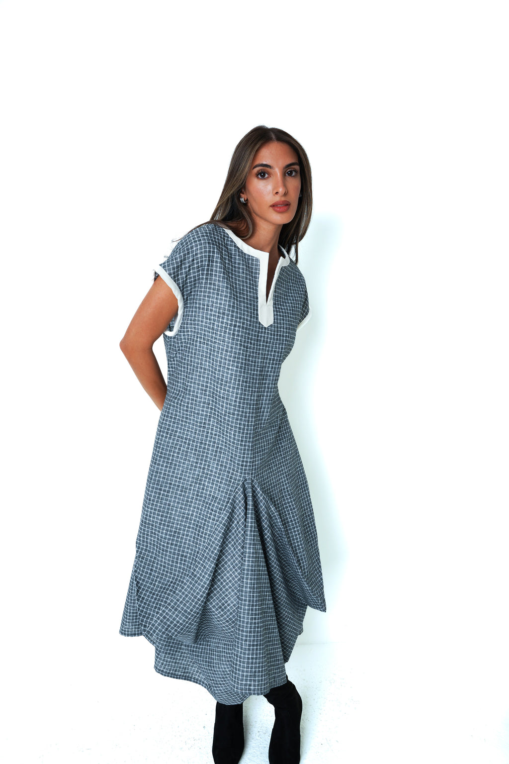 008│c h e c k e r e d│