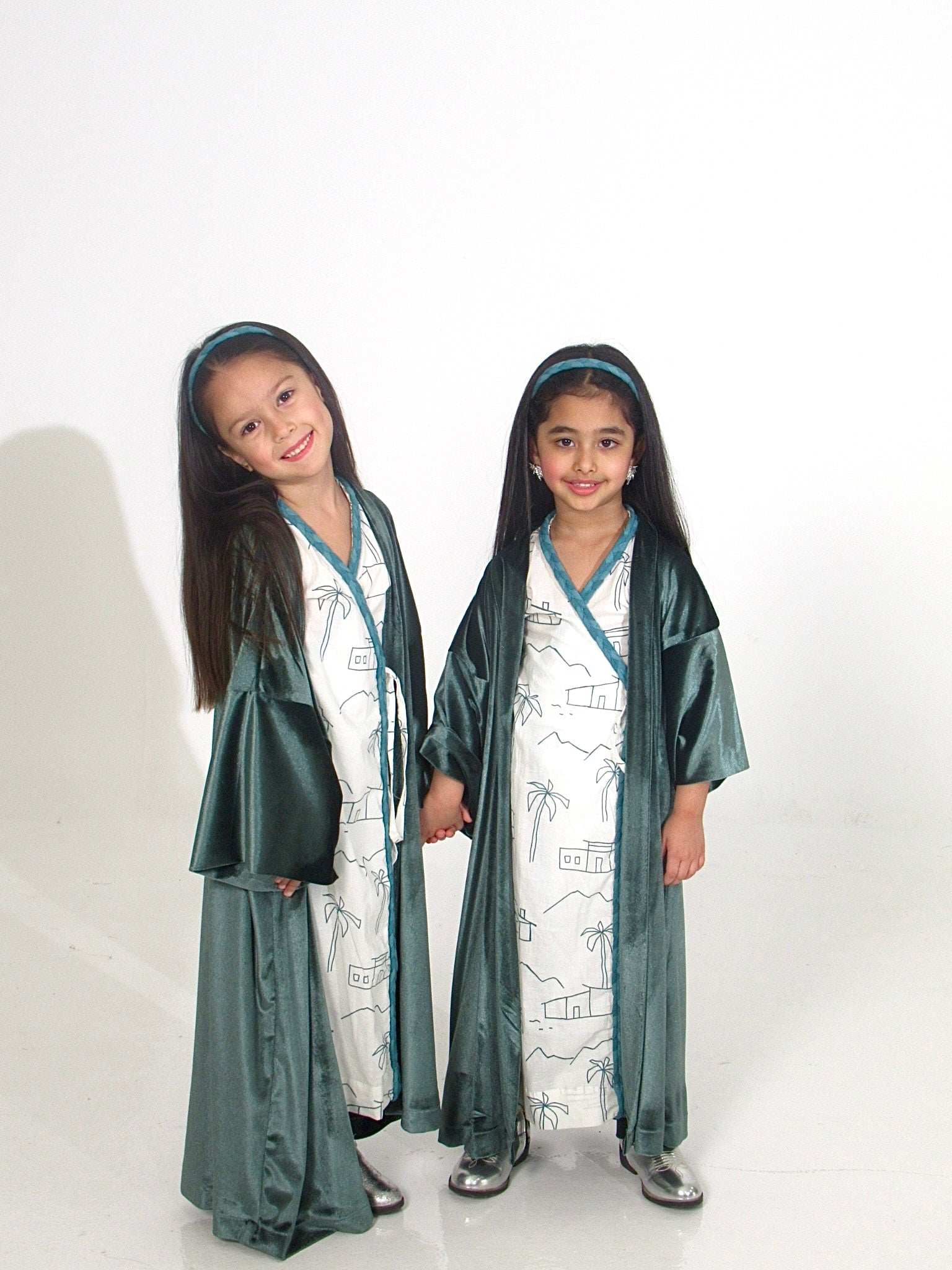 Long Sleeves Wrap Dress with Velvet Bisht & Headband