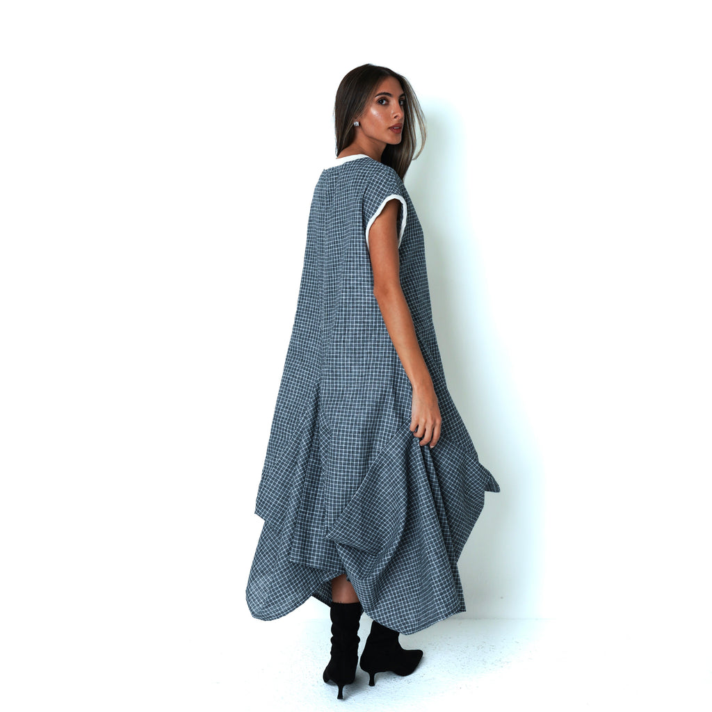 008│c h e c k e r e d│